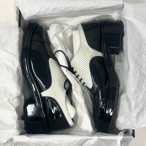 🪄100% Auth CHANEL Chunky Black Patent Pinstripe Lace Up Oxford Shoes sz 42 12 - Picture 8 of 14